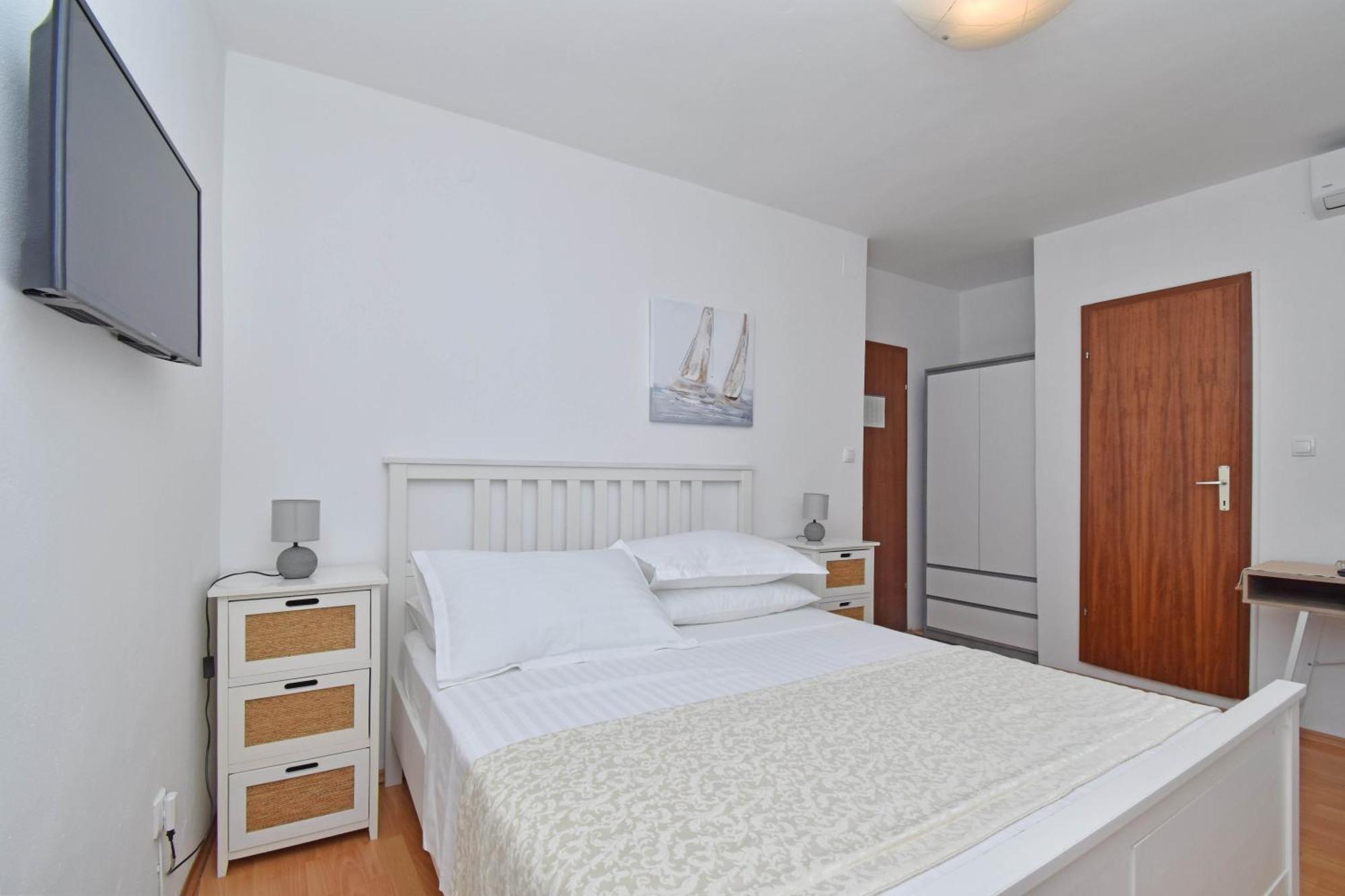 Apartment & Rooms Meri Tučepi Екстериор снимка