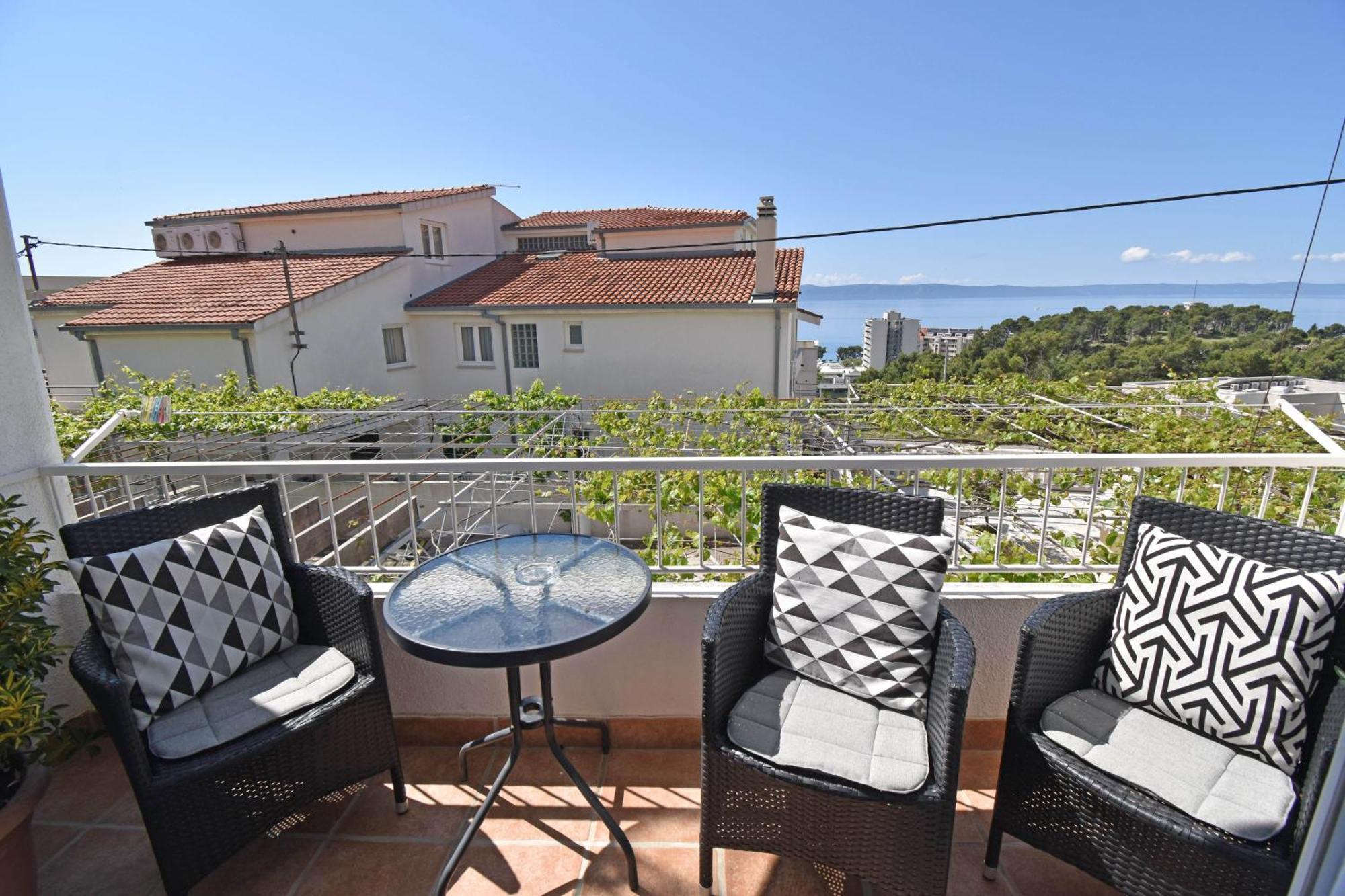 Apartment & Rooms Meri Tučepi Екстериор снимка