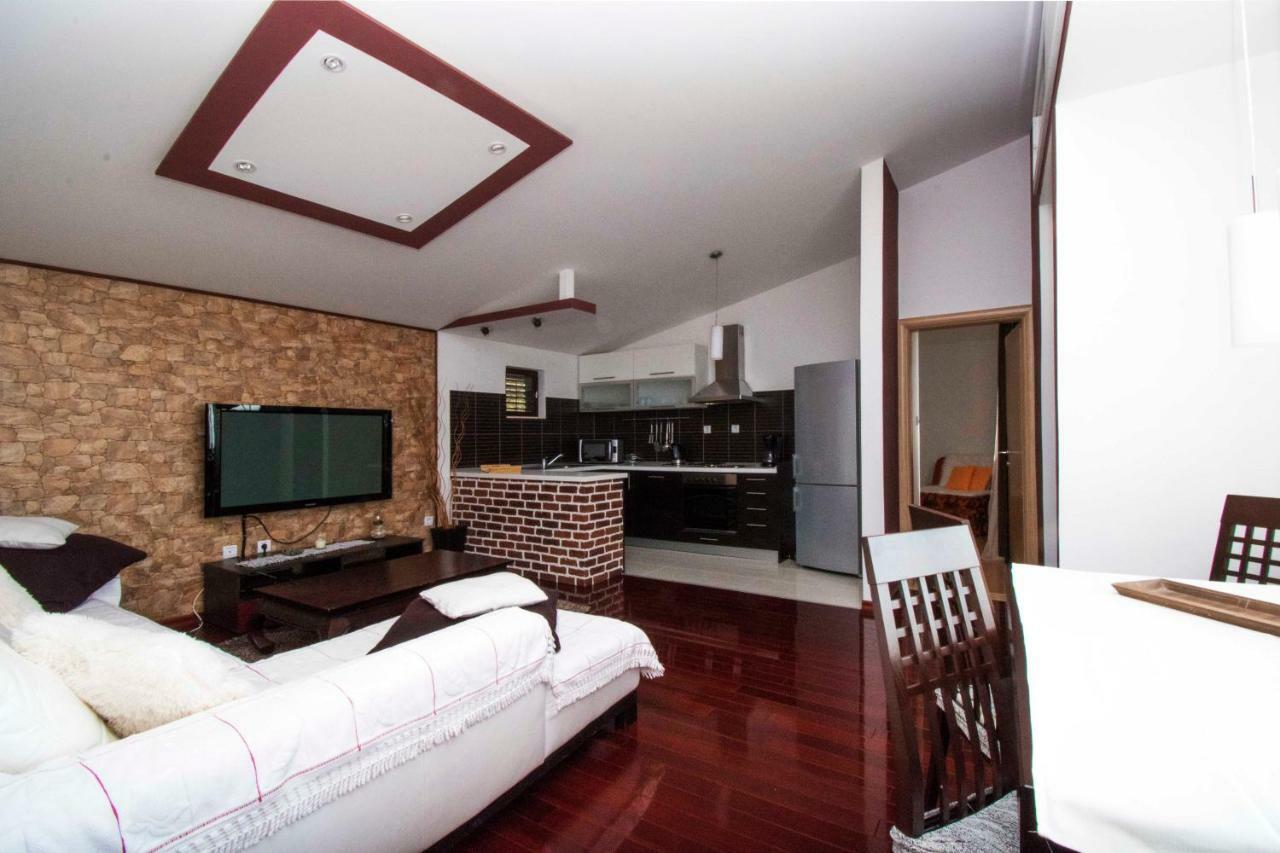 Apartment & Rooms Meri Tučepi Екстериор снимка