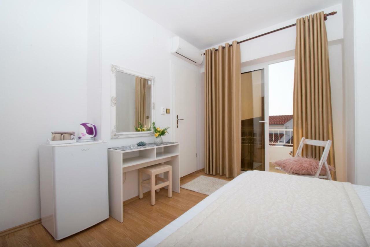 Apartment & Rooms Meri Tučepi Екстериор снимка