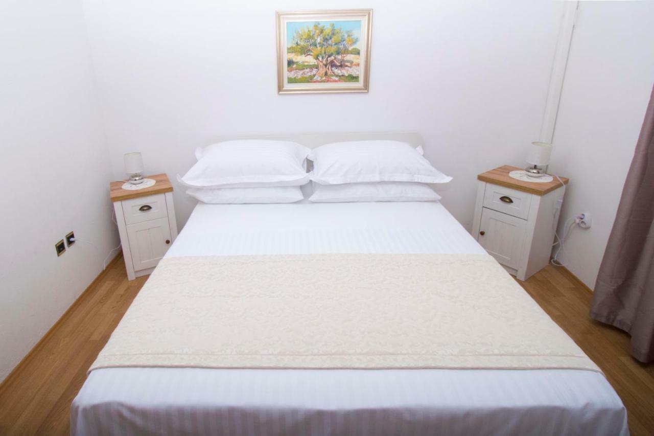 Apartment & Rooms Meri Tučepi Екстериор снимка