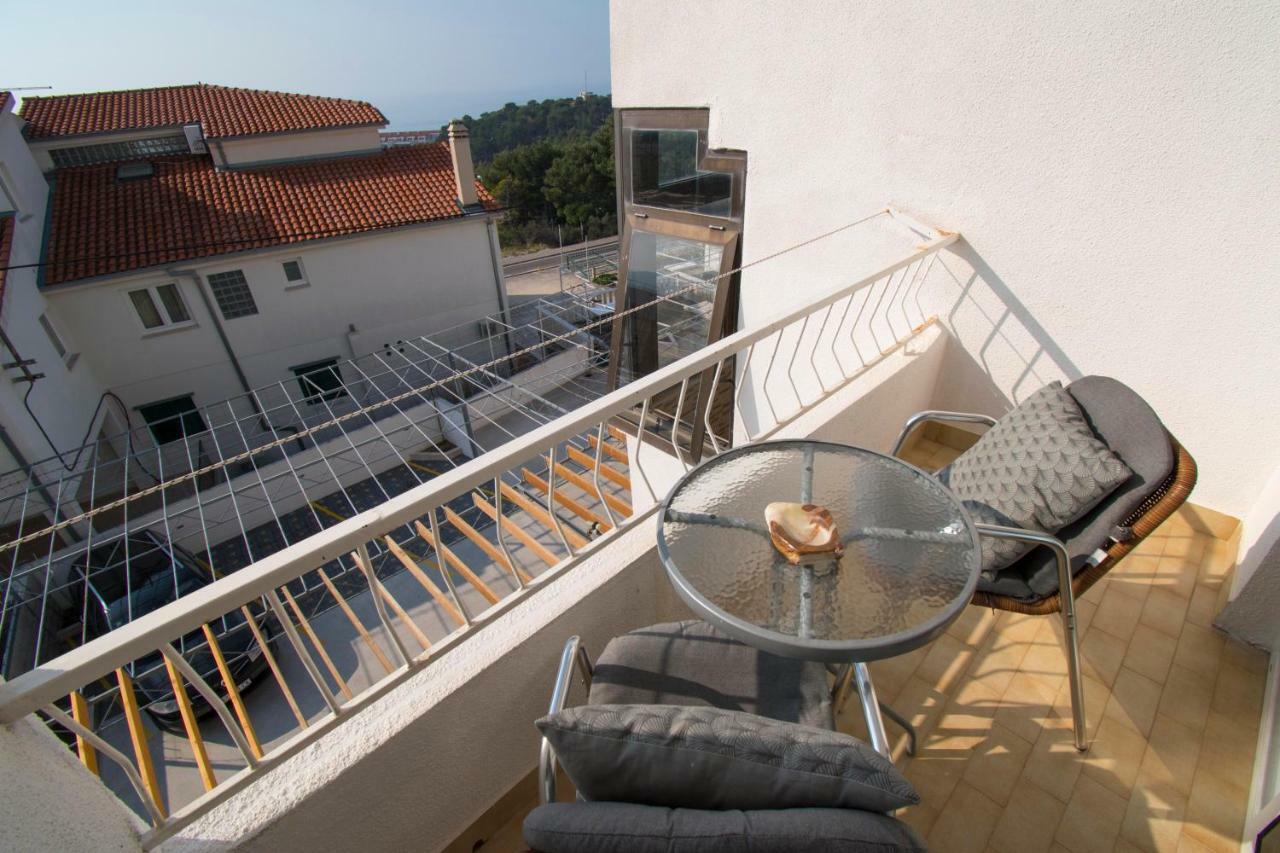 Apartment & Rooms Meri Tučepi Екстериор снимка
