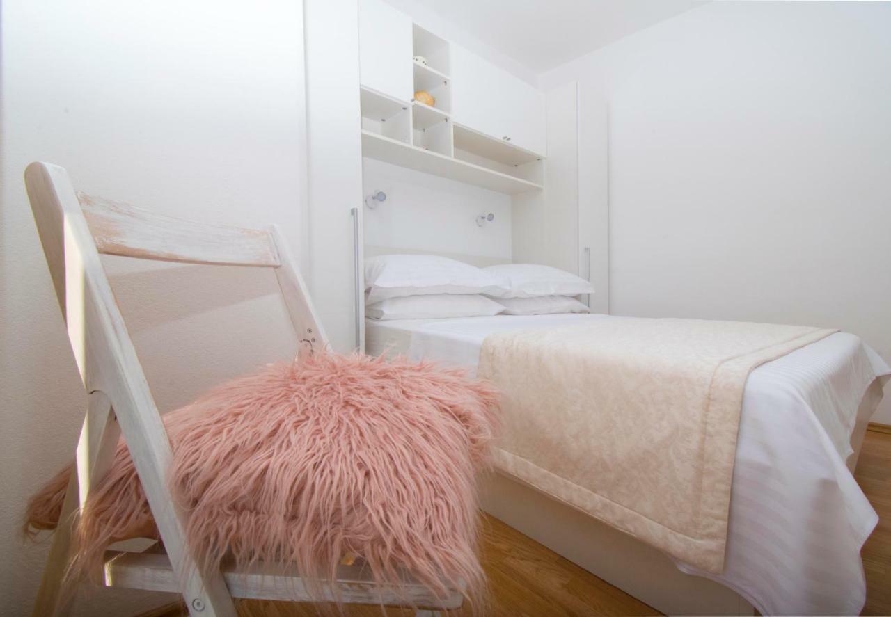 Apartment & Rooms Meri Tučepi Екстериор снимка